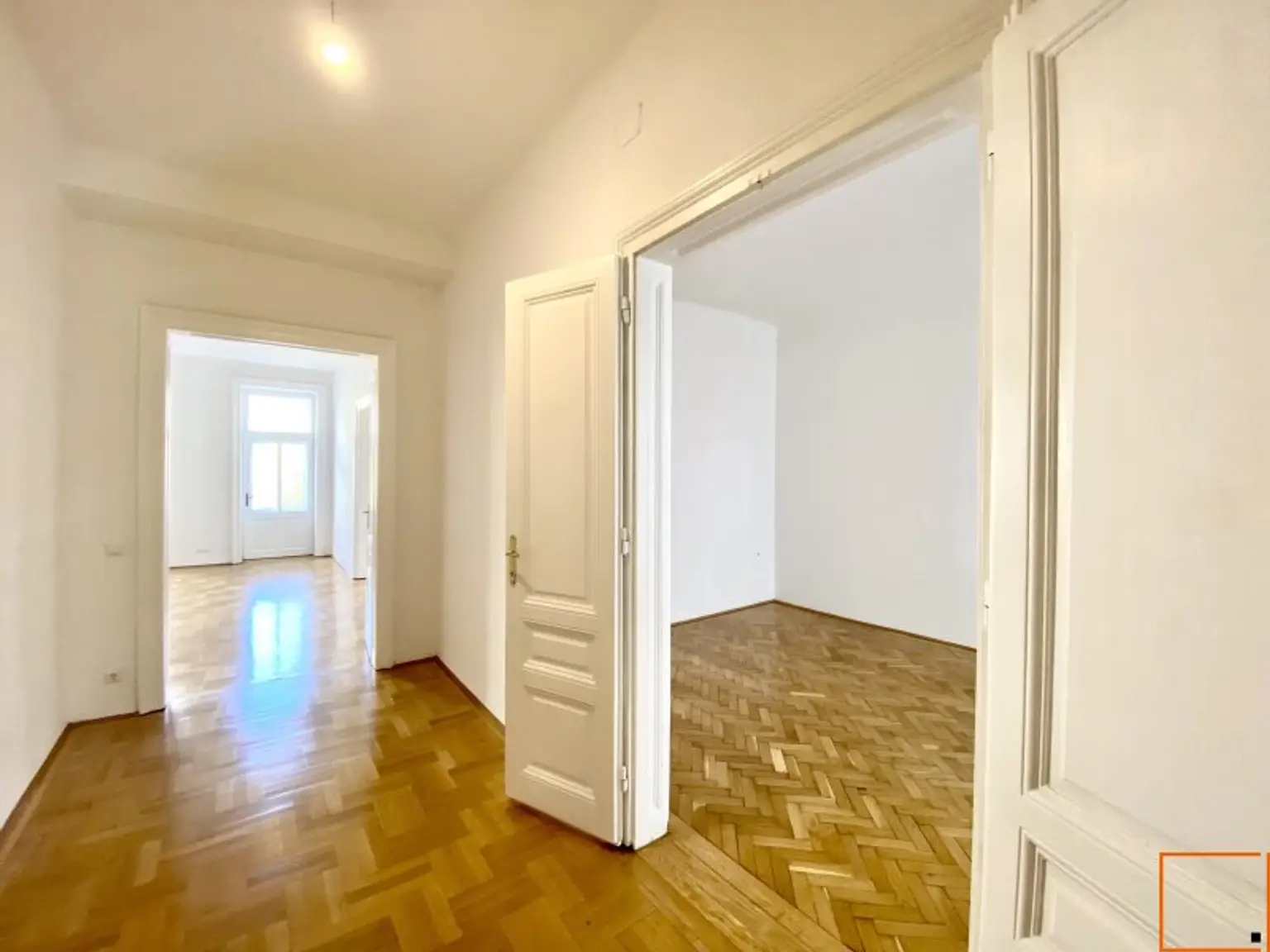 WIEN MITTE:  Charmante 3,5 Zimmer Altbauwohnung mit Balkon  und TOP Verkehrsanbindung