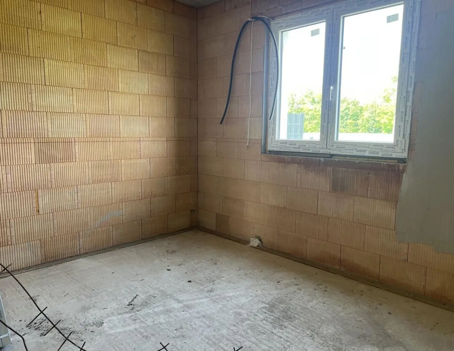 Bungalow, 4 Zimmer, 2 Kfz Stellplätze, Seezugang, Fertigstellungsarbeiten nötig