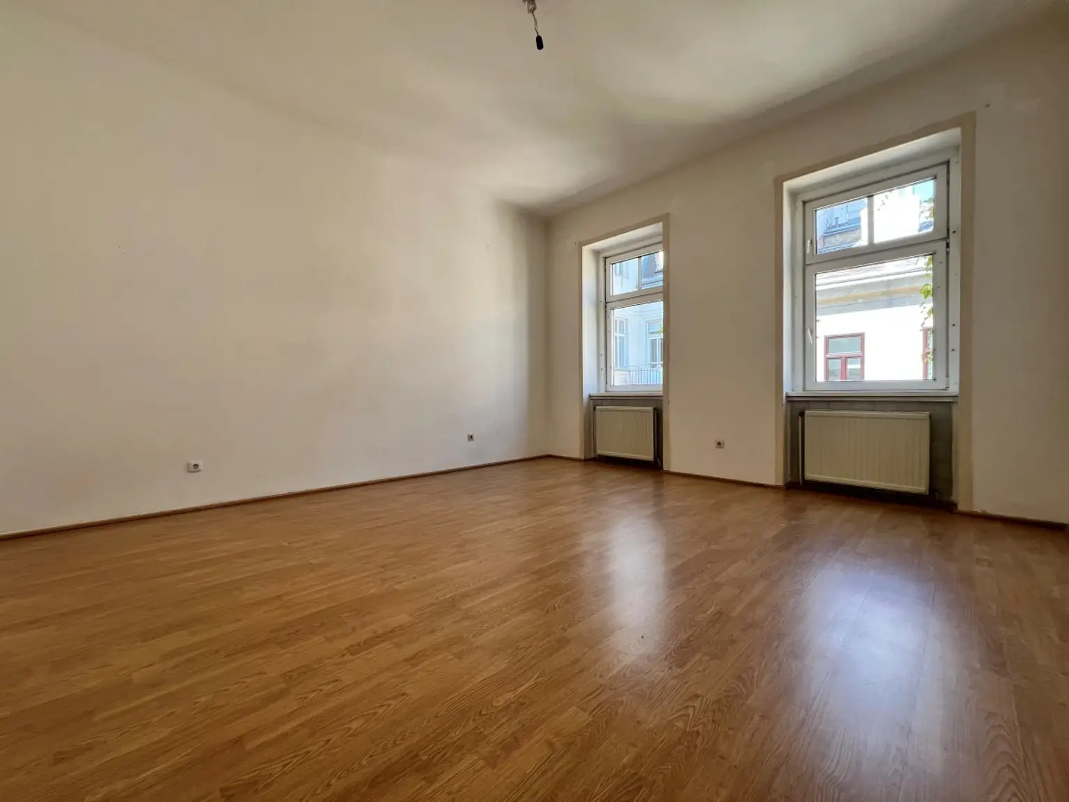 17 | ALTBAU - Wohnung - 4 Zimmer in TOP LAGE | Prima Service Immobilien