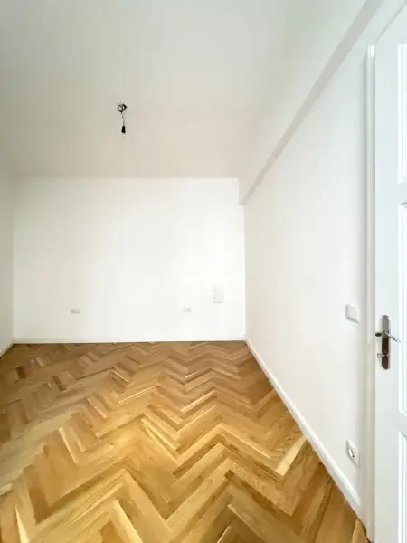 Exklusive 2-Zimmer-Terrassenwohnung im generalsanierten Altbau – Erstbezug mit hochwertiger Ausstattung in 1050 Wien