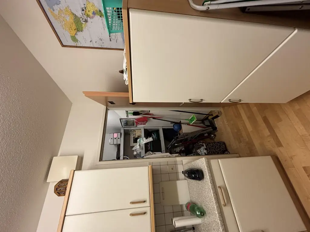 Charmante Wohnung mit guter Anbindung   und günstigen Betriebskosten  und Klimaanlage