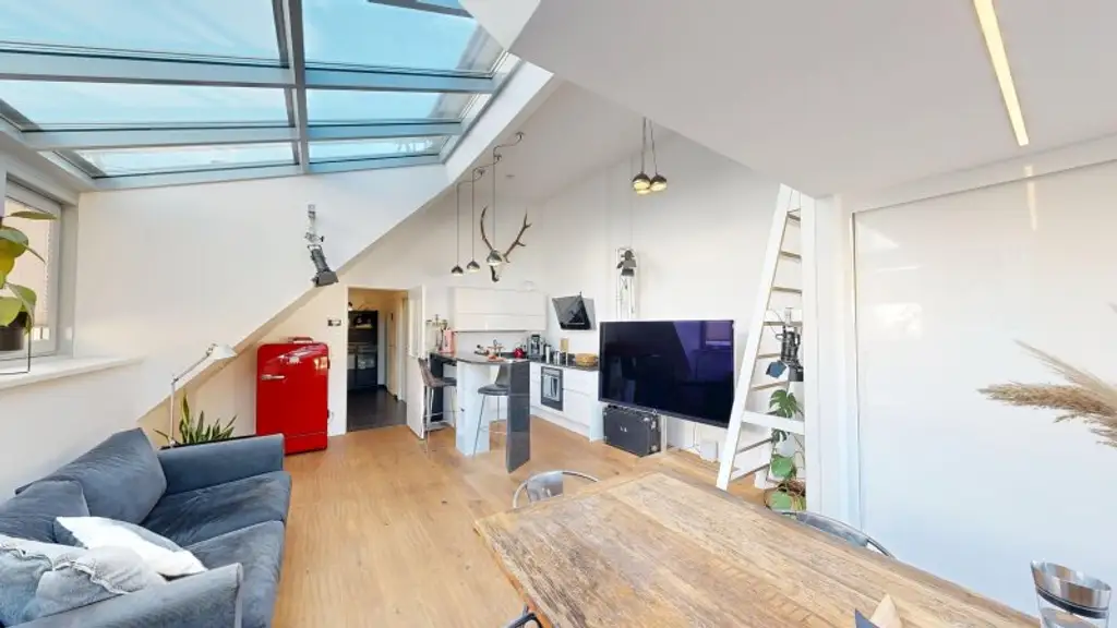 Exklusives, lichtdurchflutetes City-Loft nahe Mariahilferstraße – freier Mietzins