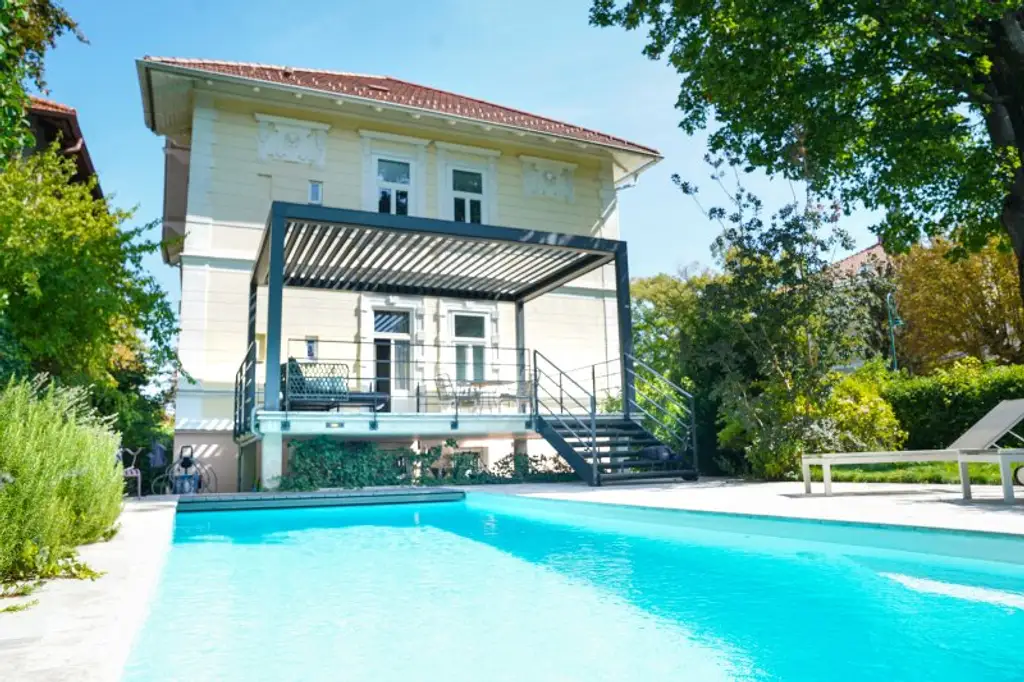 Liebevoll kernsanierte Traumvilla in Top Lage - eine seltene Gelegenheit!