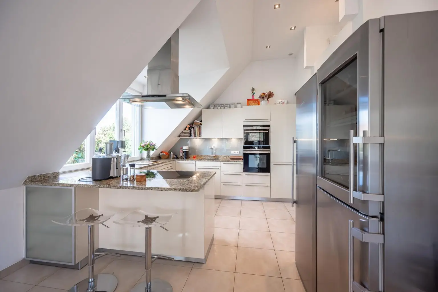 Seltene Gelegenheit in Döbling! Zentrales Luxus-Penthouse mit vier Dachterrassen und Pool