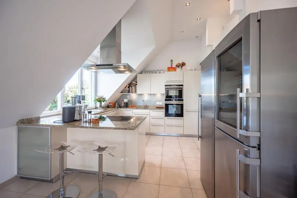 Seltene Gelegenheit in Döbling! Zentrales Luxus-Penthouse mit vier Dachterrassen und Pool