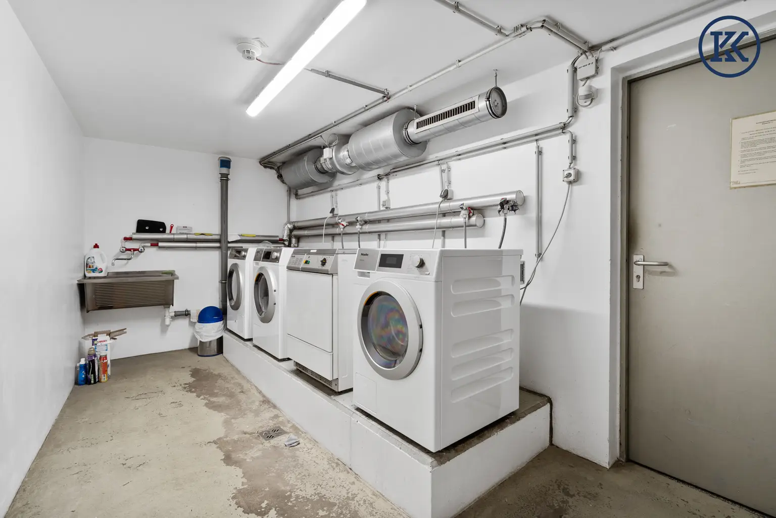 Traumhafte Maisonette-Wohnung direkt beim Gasometer – Wohnen mit Weitblick über Wien!