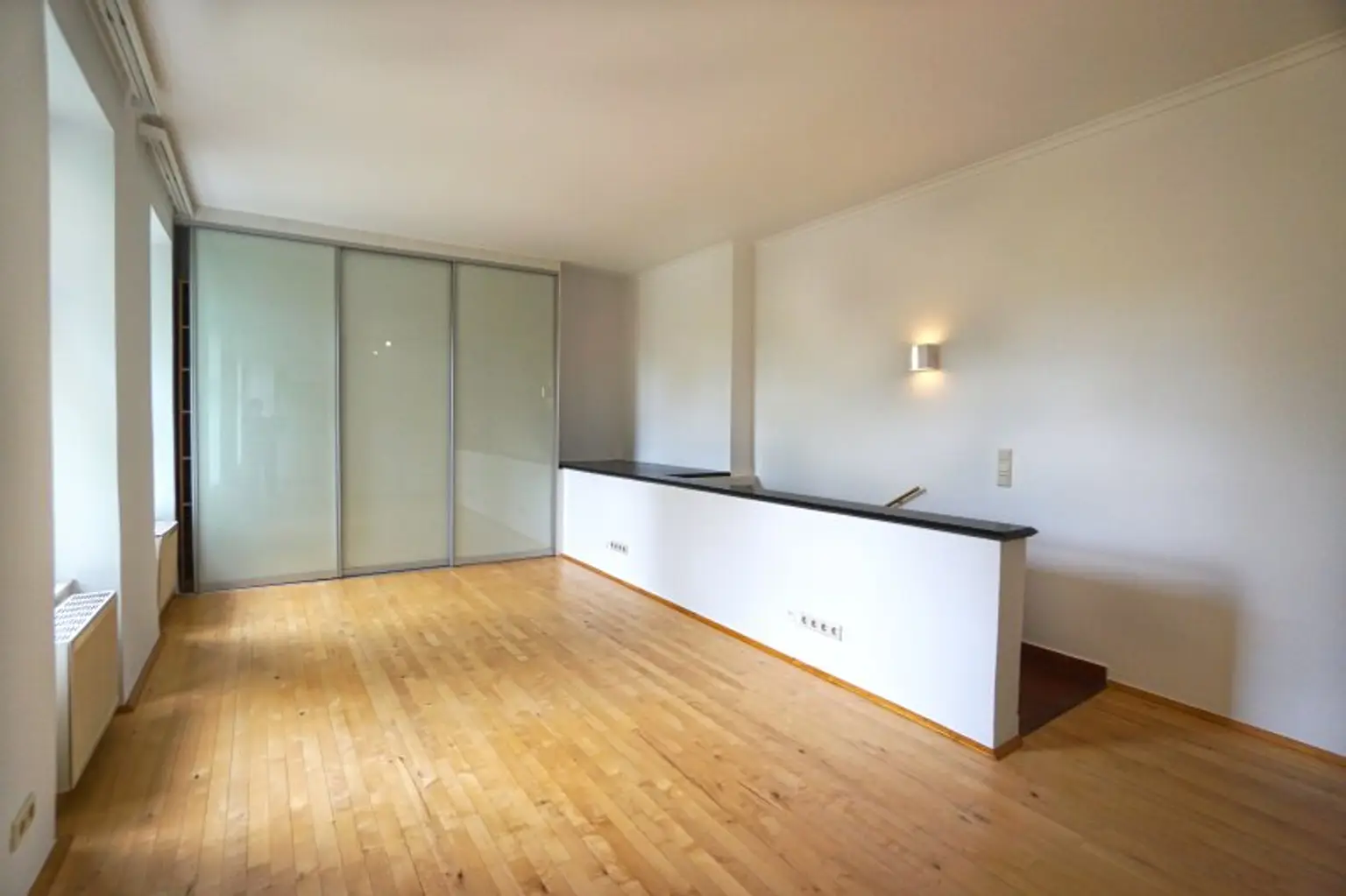 Ruhige Maisonettewohnung mit Hauscharakter in stilvollem Altbau in Hietzing, Nähe U4