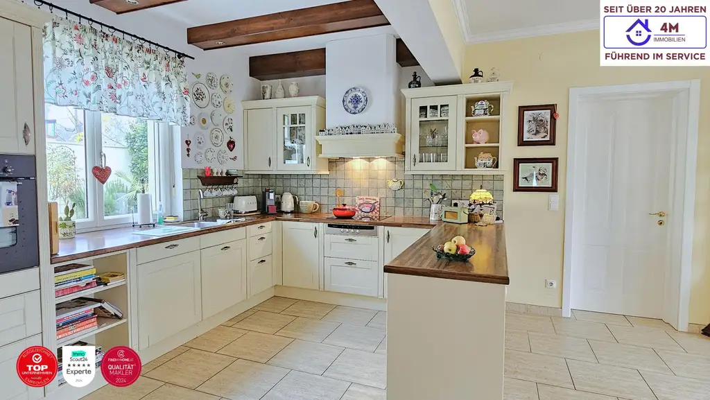 Exklusive Baumeister-Villa  (340 m²) mit PV-Anlage, Doppelgarage & großem Designergarten