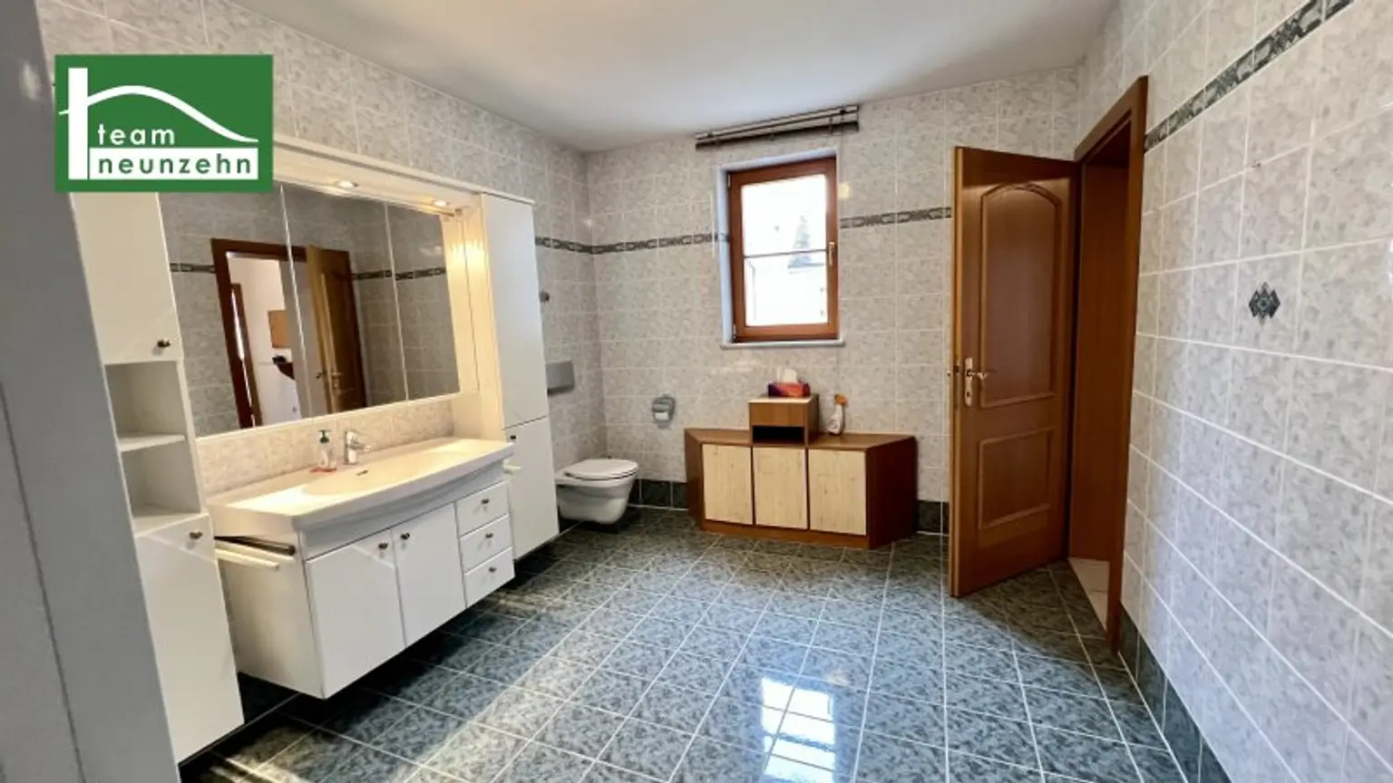 Großzügiges Reihenhaus auf 245m² Eigengrund - 173m² Wnfl., 5x Zimmer & zusätzlichem Keller von 63m².