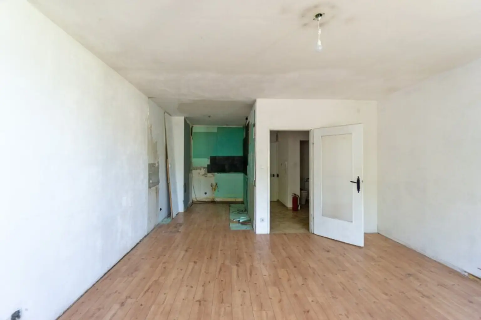 Wohnzimmer Richtung Küche