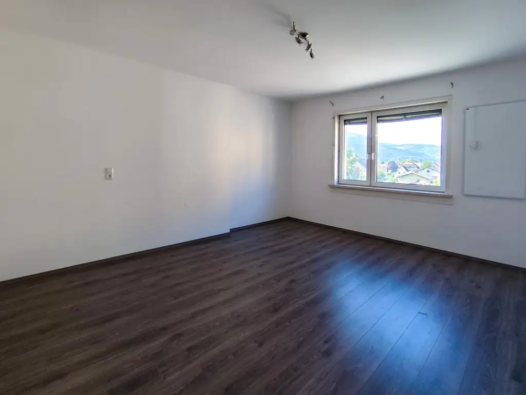 ***  Renoviert & einladend – 2-Zimmer-60m² im Stadtzentrum Bruck/Mur mit Ausbaumöglichkeit ***