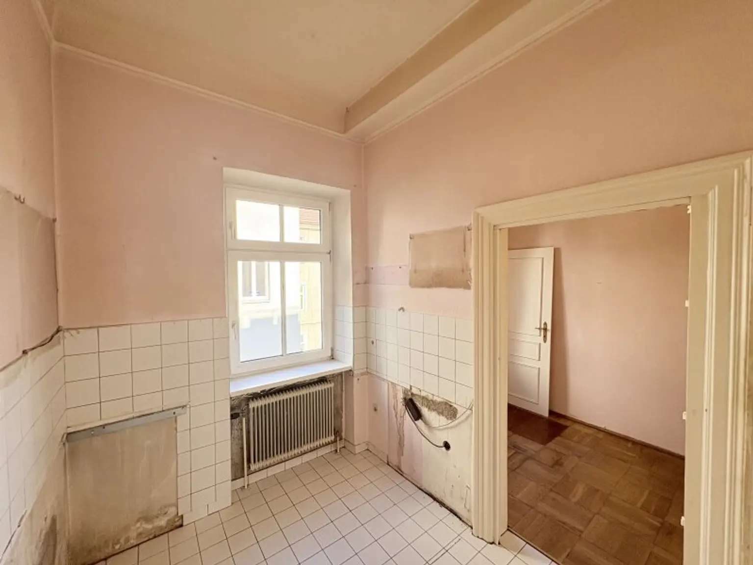 Charmante 4-Zimmer-Wohnung in 1120 Wien – Ihr Sanierungsprojekt zum Top-Preis!