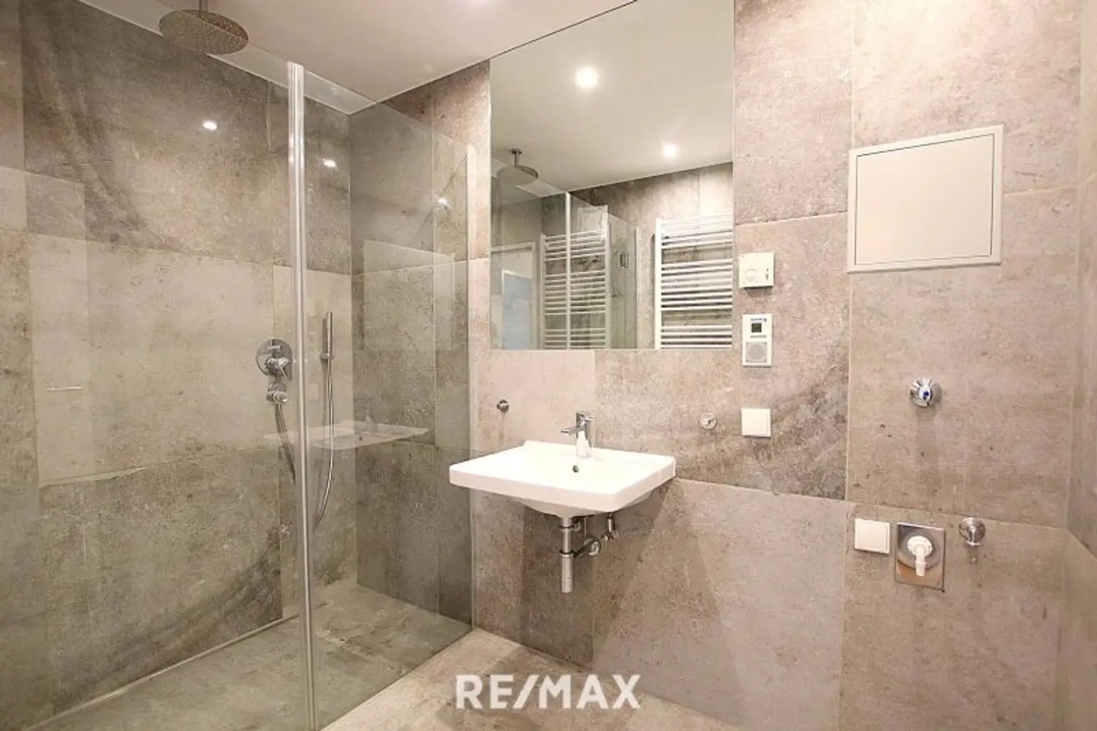 Panoramablick beim Park - großzügige 3-Zimmer Wohnung in Bestlage:  grün, ruhig, hell!