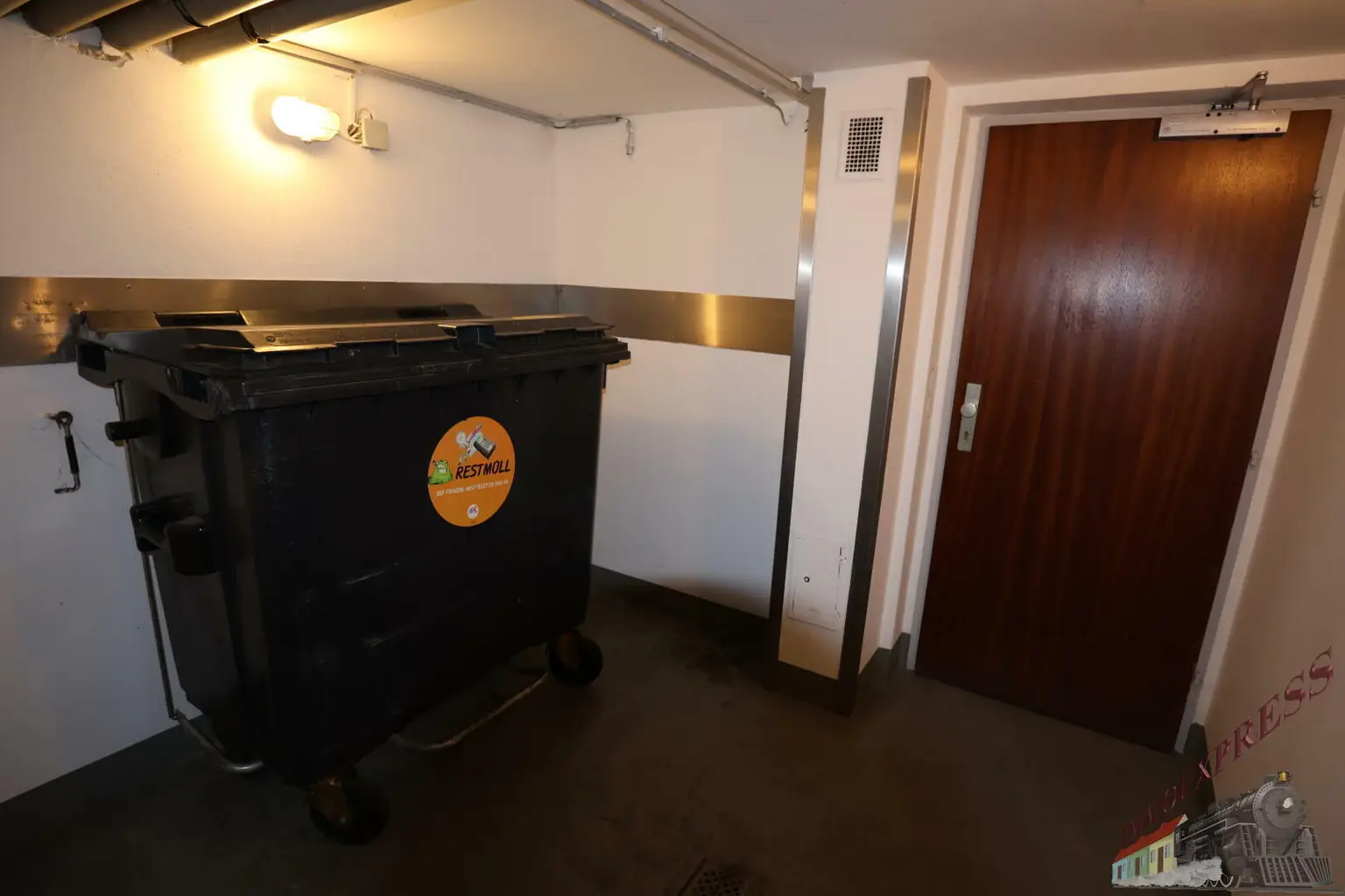 Attraktive 2-Zimmer-Wohnung Potential – ca. 60 m² Wohnfläche + Garage