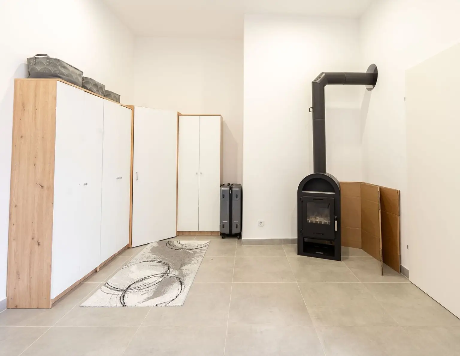 Kapitalanleger aufgepasst: Vermietete 2-Zimmer-Dachgeschosswohnung in Top-Lage von Wels!