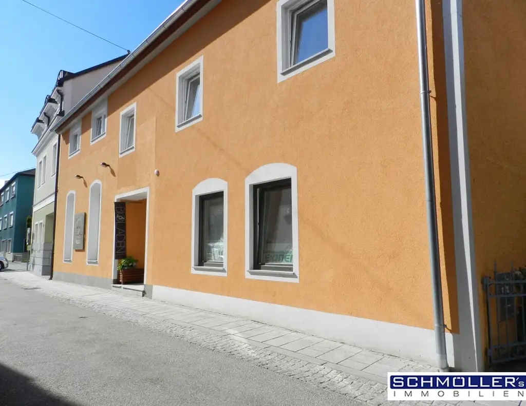 Charmante 2 Zimmer-Dachgeschoss-Wohnung im Zentrum