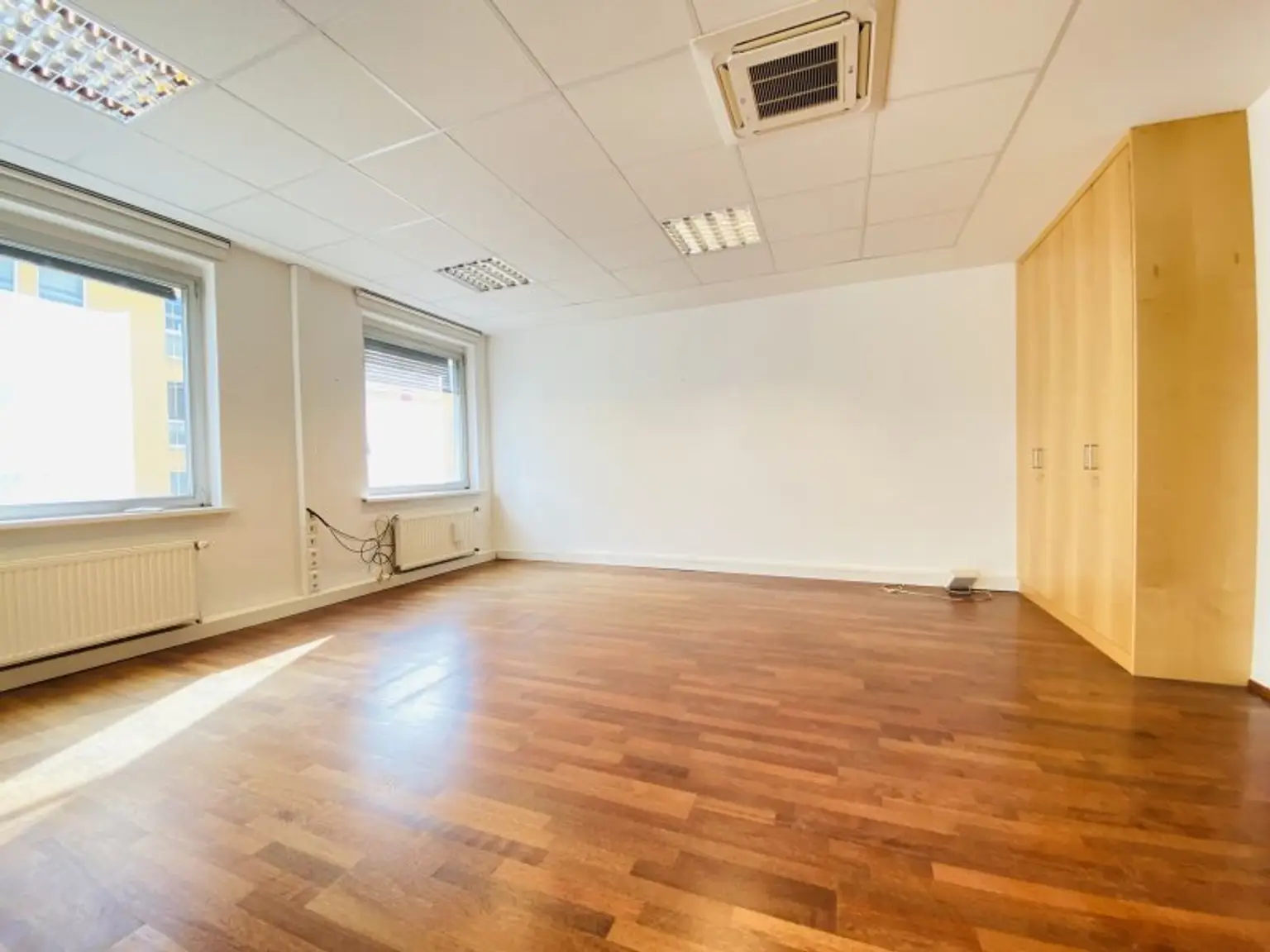 Büro/Praxisfläche- in exklusiver Lage zu vermieten