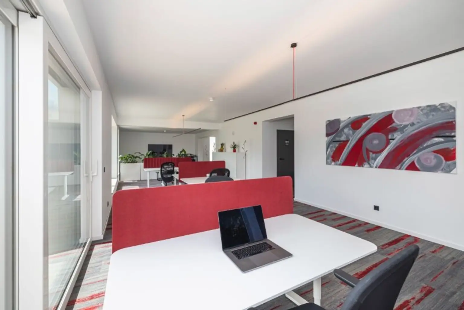Moderne Bürohaus bzw. Praxisgemeinschaft mit Topausstattung auf Eigengrund