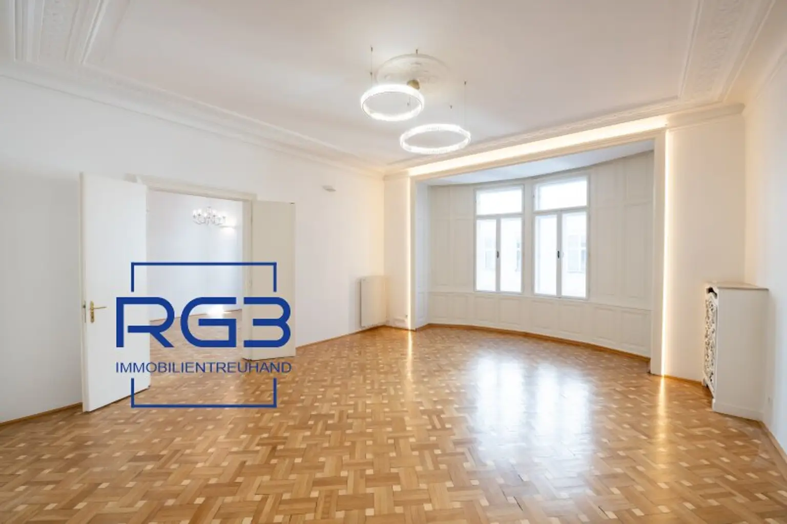 Repräsentatives Büro/Praxis in 1010 Wien mit 3 Zimmer & Balkon