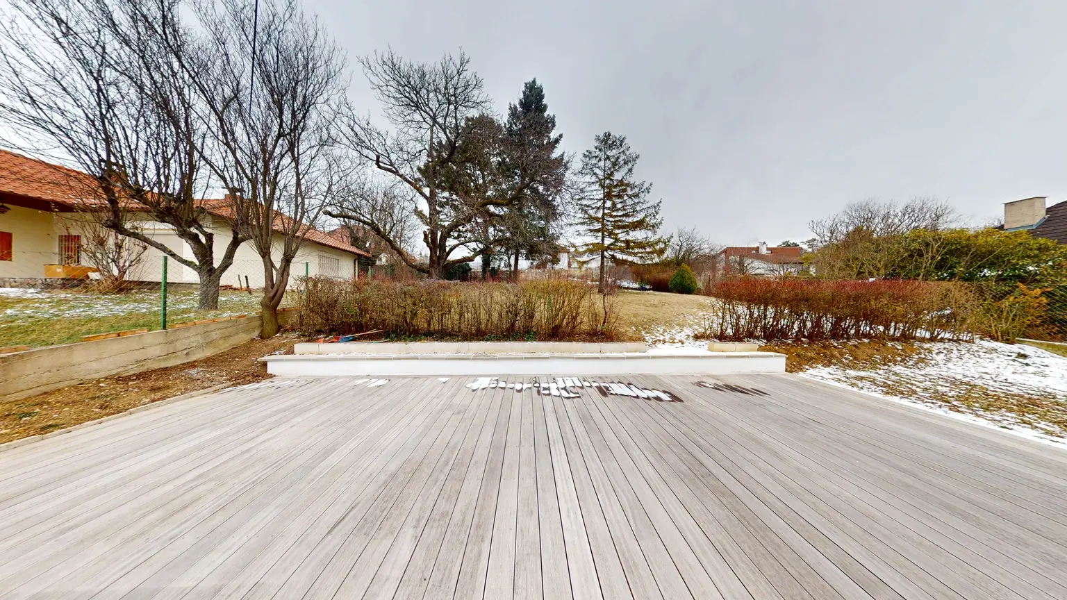 Einfamilienhaus in erhöhter Lage mit Garten und Weitblick