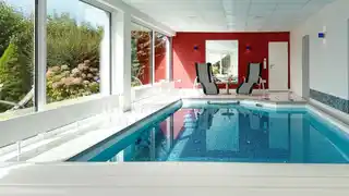 Indoor-Pool