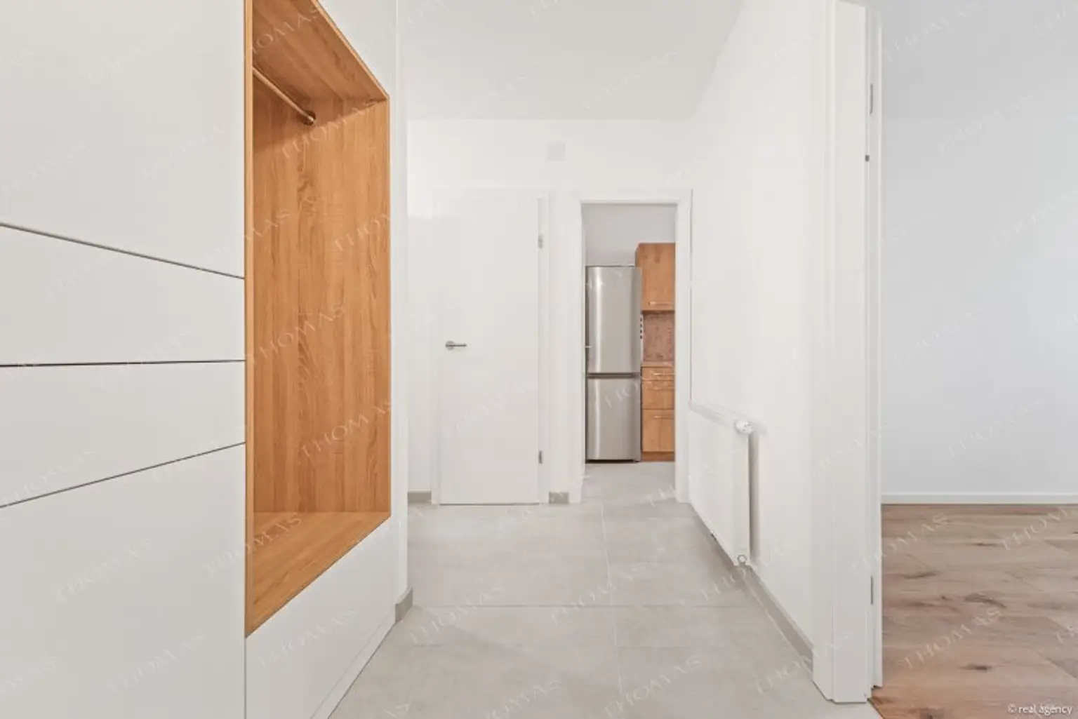 Komplett sanierte 2-Zimmer-Wohnung mit Loggia