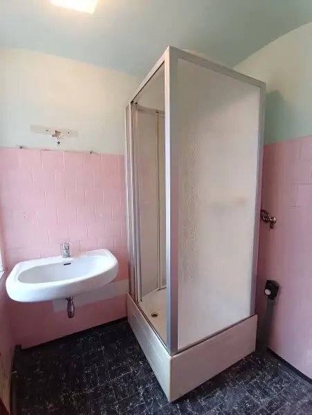 3-Zimmer Wohnung in Bestlage! Sanierungsbedürftig! Nähe Servitenviertel und U4 Friedensbrücke!