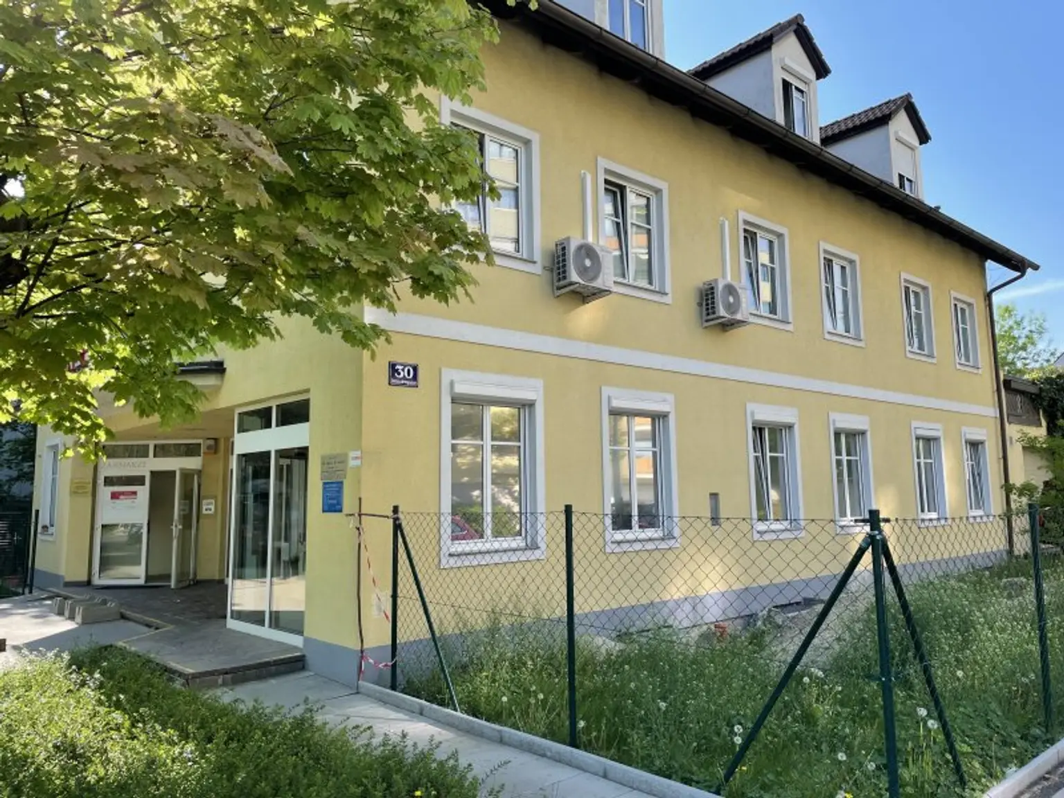 Großzügige Maisonette-Wohnung in ruhiger Lage