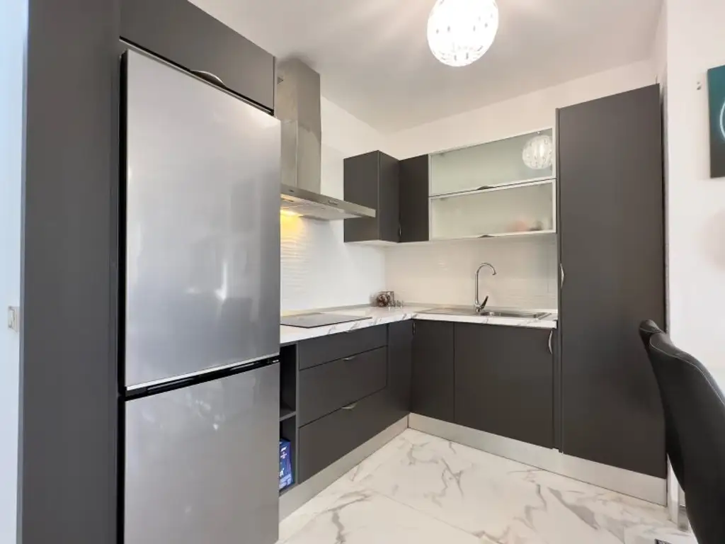 Erstaunlich ansprechend renovierte Wohnung mit Meerblick in San Eugenio