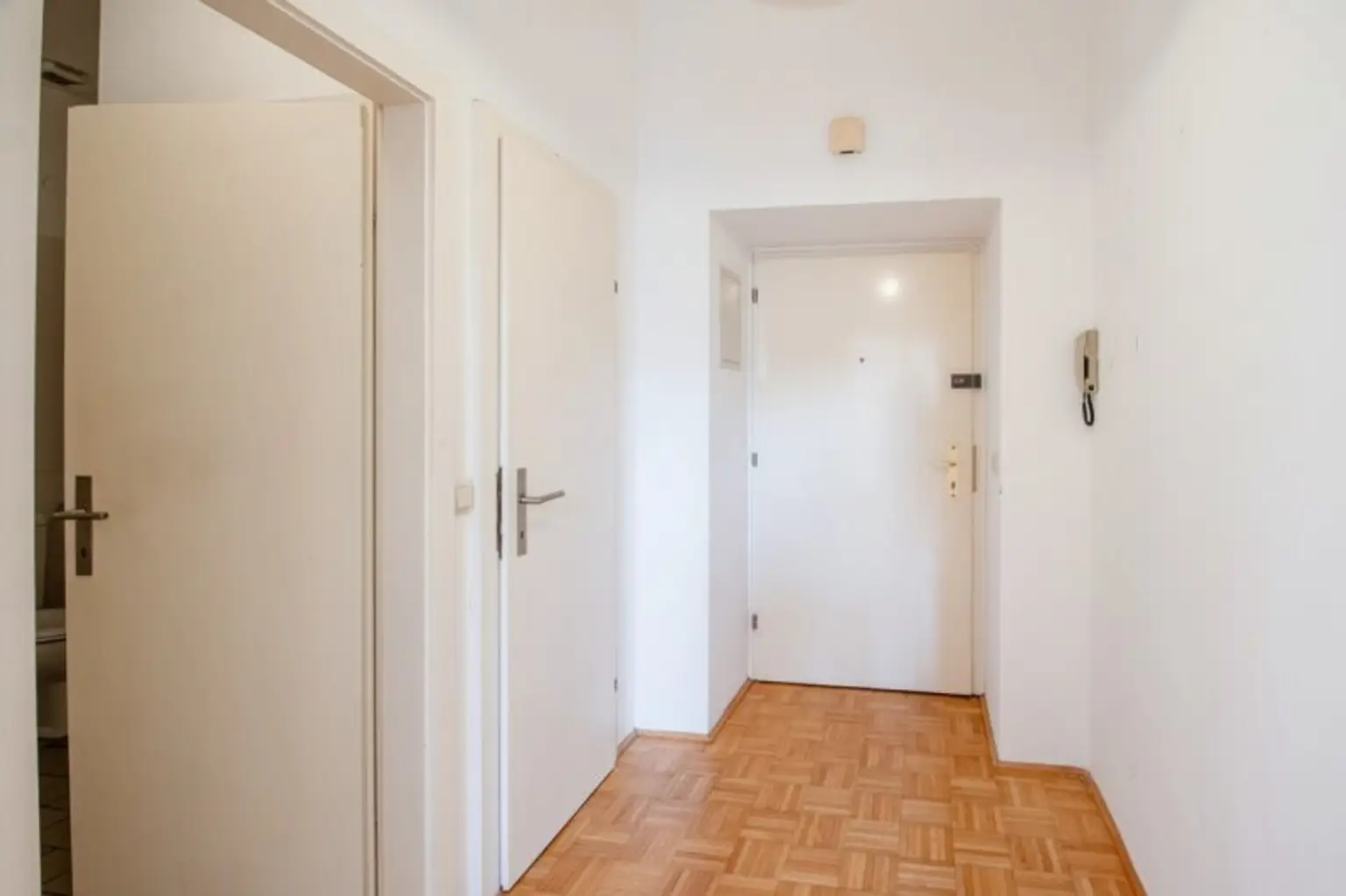 Helle 2-Zimmer-Altbauwohnung im 19. Bezirk – Nähe Hohe Warte / Silbergasse