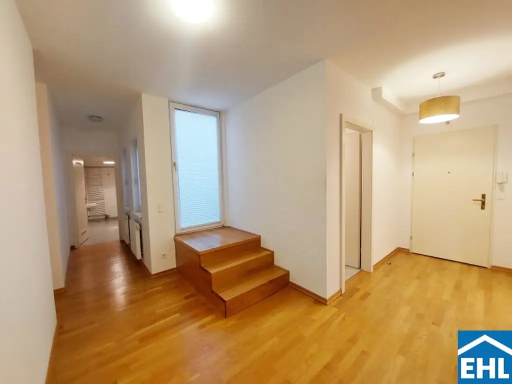 Großzügige 2-Zimmerwohnung mit 85 m² Dachterrasse direkt an der Mariahilfer Straße!