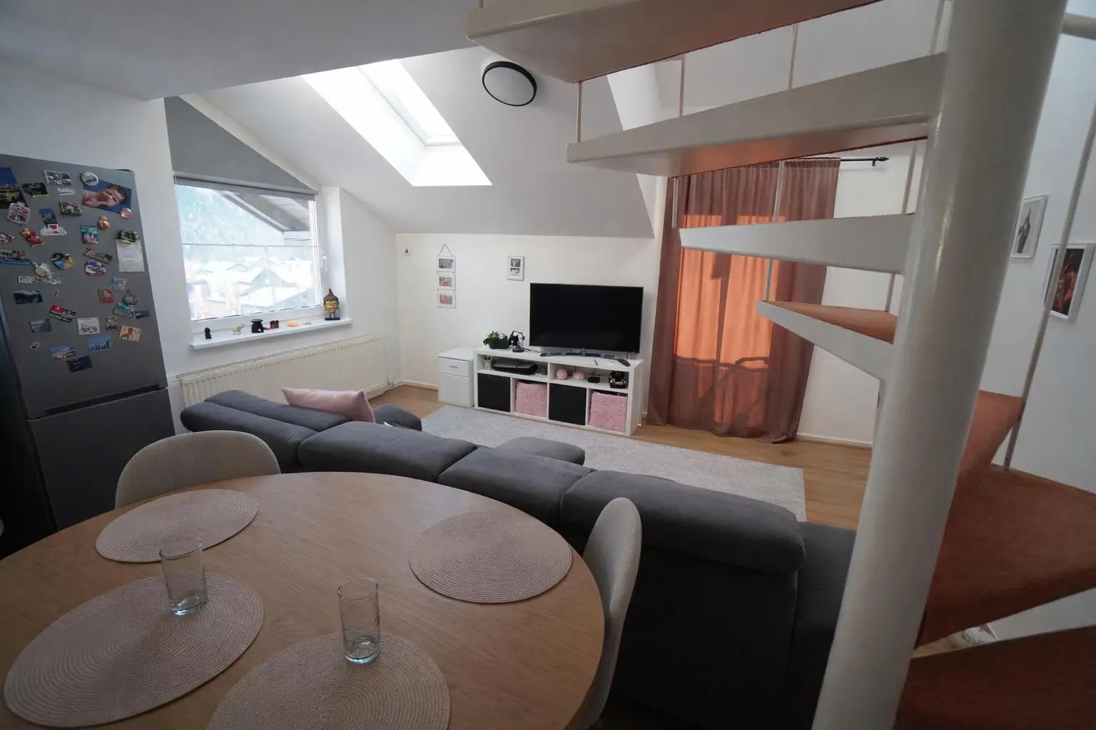 Tarrenz - Wohnhaus - Wohnzimmer.