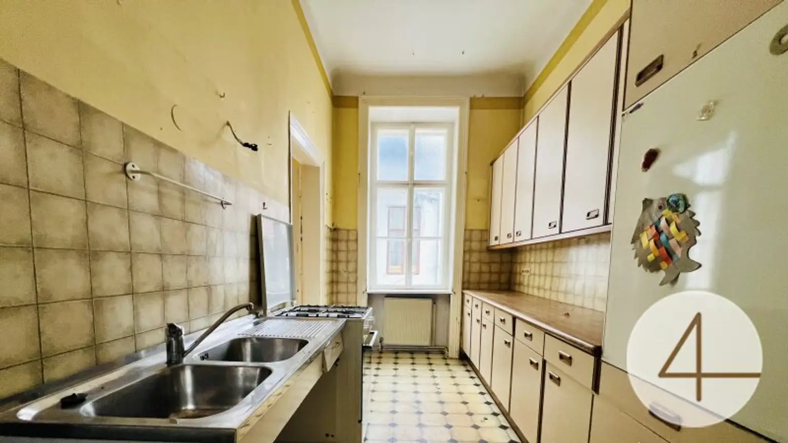 U6 ums Eck - dein Projekt - ruhige Seitengasse - sonniger Innenhofbalkon - Stadtzentrum fußläufig