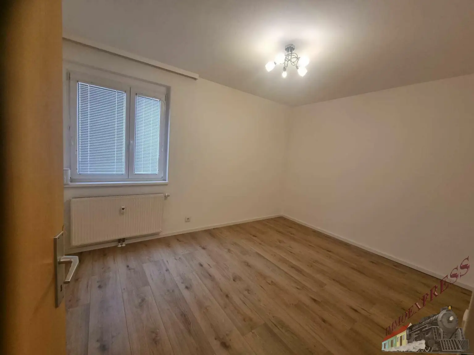 Neu sanierte Niedrigenergiewohnung mit Loggia nähe Traisenpark