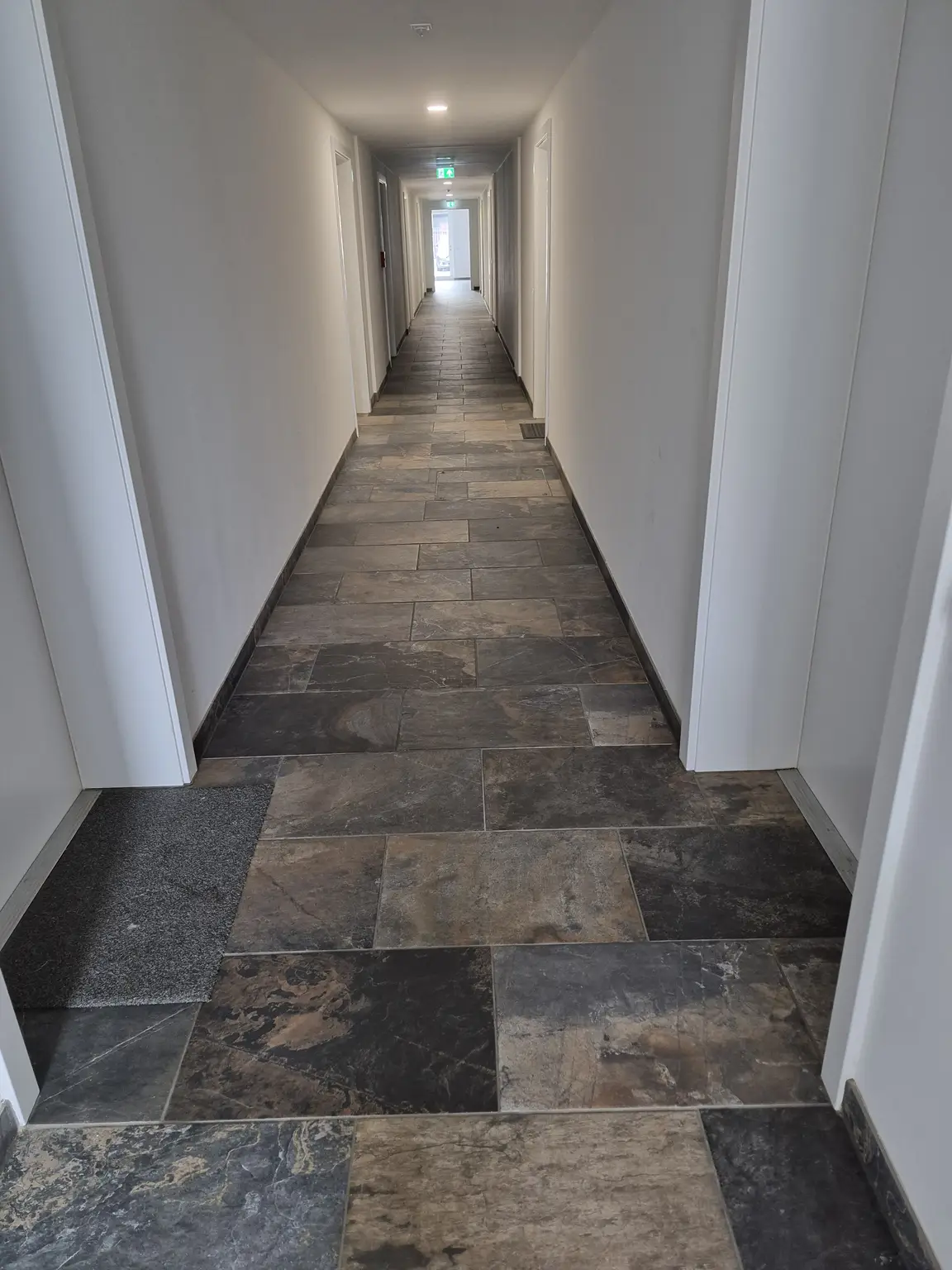 Neubau: Ca. 73 m² Wohnung mit ca. 43 m² Eigengarten