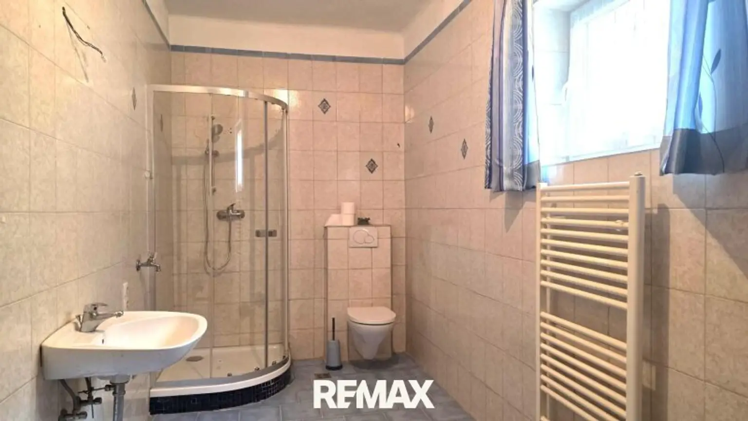 Badezimmer EG