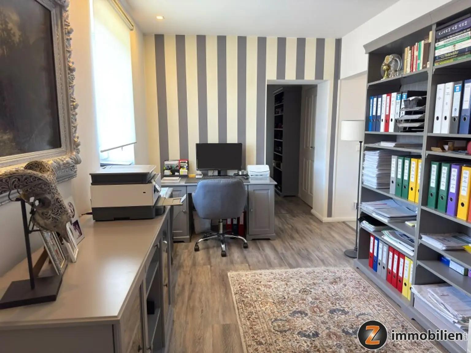 Modernes Wohnhaus mit zwei barrierefreien, getrennten Einheiten