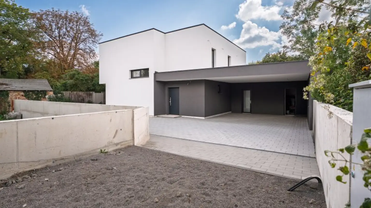 Ruhe, Design & Freiraum – Ihr neues Zuhause in Weikendorf. Belags- oder Schlüsselfertig!