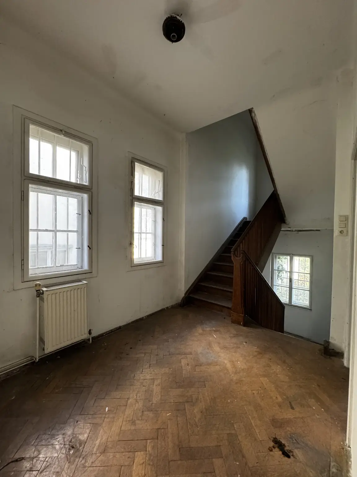 Altbauvilla in Hietzing – direkt beim Hietzinger Bad