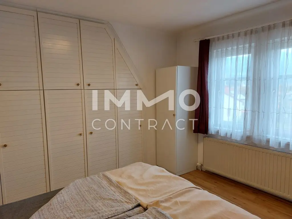 SCHÖNE GEMÜTLICHE UND RUHIGE 3-ZIMMER-WOHNUNG IM 2. OG MIT EIGENEM GARTENANTEIL UND PARKPLATZ