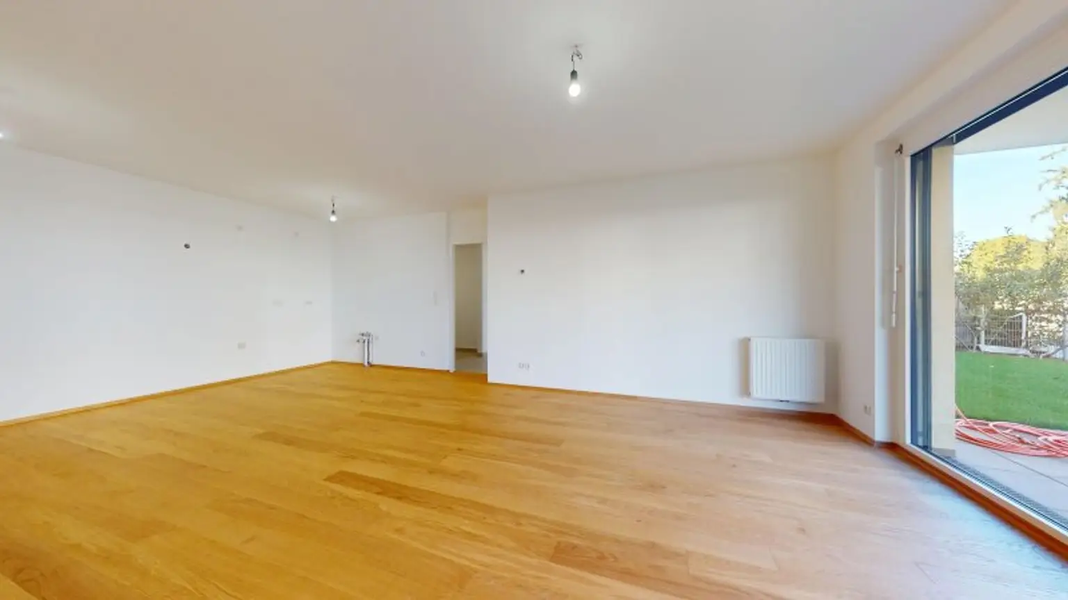 Gut aufgeteilte Familienwohnung mit Garten in absoluter Ruhelage! + Garagenstellplatz