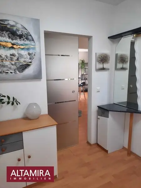 Ruhig und zentral, 4 Zi, sofort beziehbar, Pool