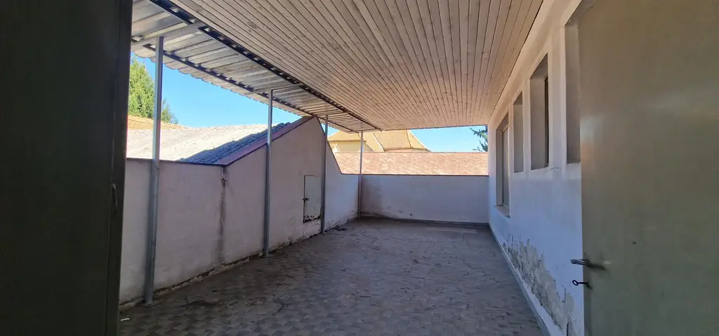 Wohnen & Gewerbe – Haus mit Betriebsstätte vielseitig nutzbar mit großem Gestaltungspotenzial in Rudersdorf