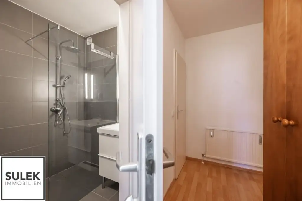 Single Hit Wohnung mit praktischem Grundriss direkt an der U1 - ab 1.11.25!
