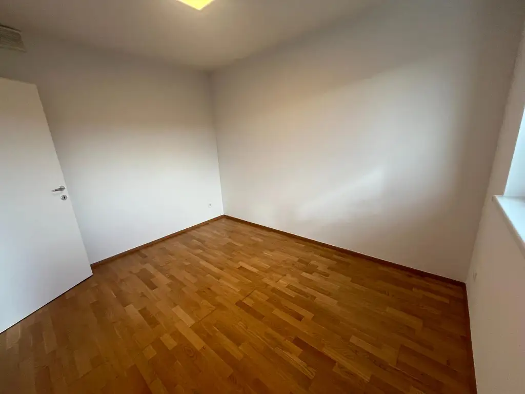 Modernisiertes wunderschönes Reihenhaus mit überdachter Terrasse und Garten