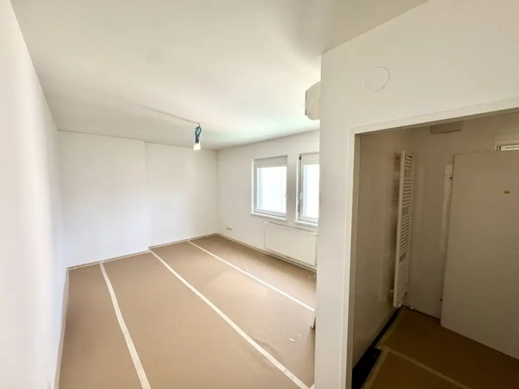 NEU! Lichdurchflutete Maissonette Dachgeschosswohnung mit Dachterrasse im Servitenviertel zu vermieten! Mit Blick auf Stephansdom und Kahlenberg!