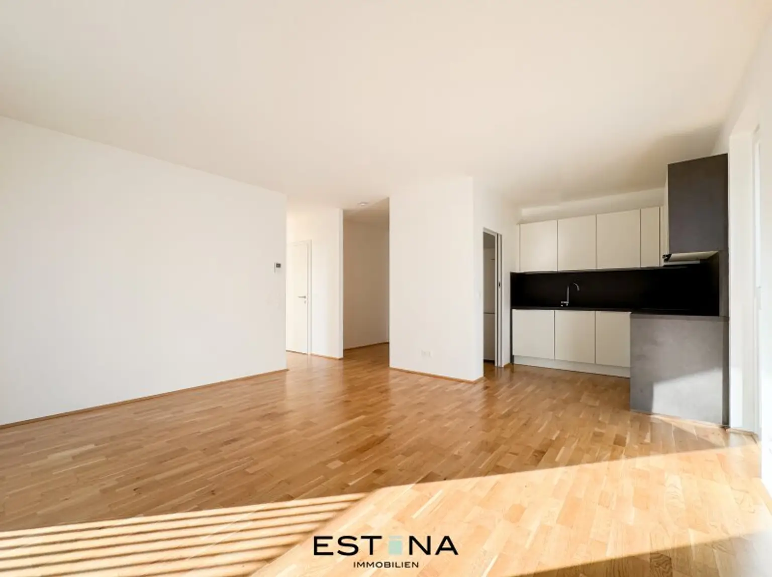 ERSTBEZUG Helle 2-Zimmerwohnung mit Balkon in ruhiger Lage