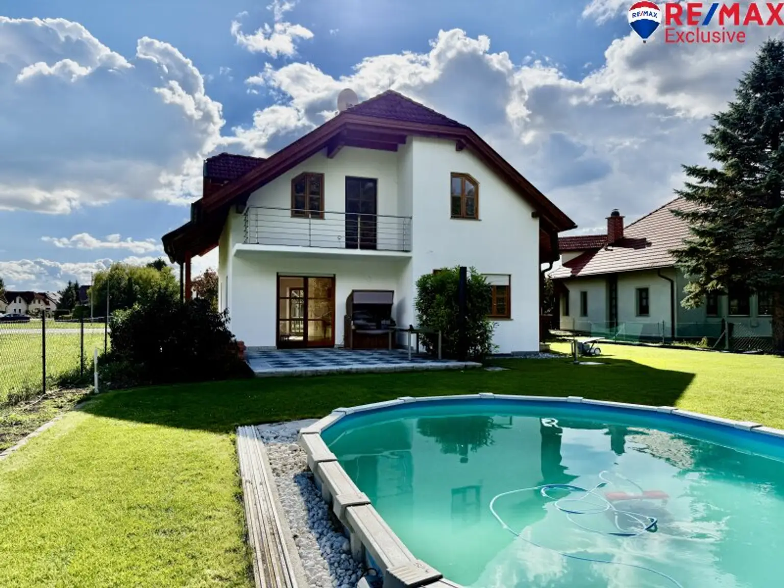 Seezauber – Einfamilienhaus auf ca. 120 m² Wfl. am Schloßsee in 2ter Reihe zu kaufen!