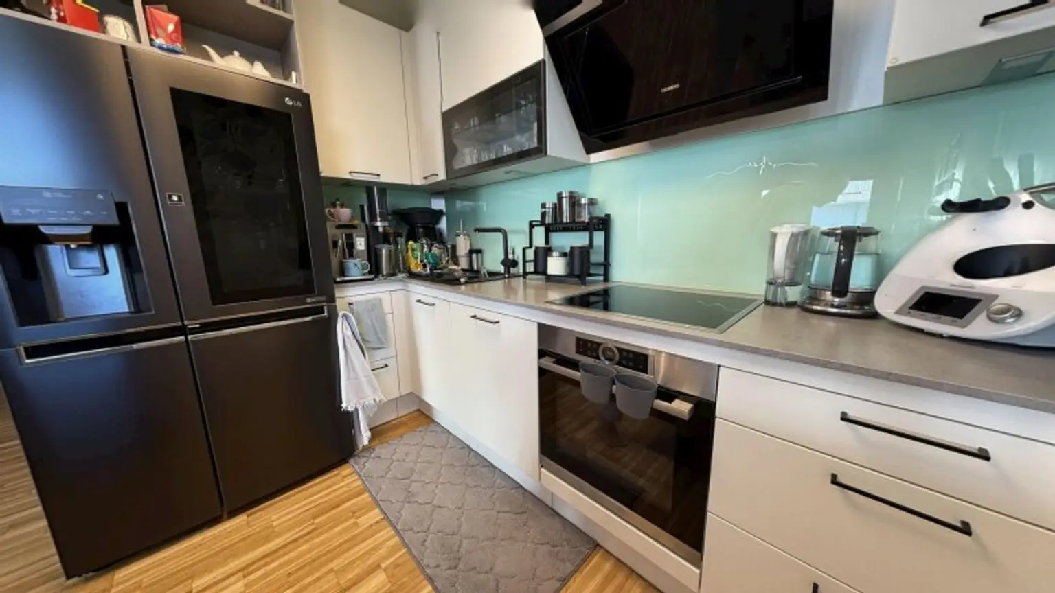 +NEU+ Ihr liebevoller und hochwertiger Rückzugsort im Grünen – Sonnige 3-Zimmer-Wohnung mit Balkon & bester Anbindung