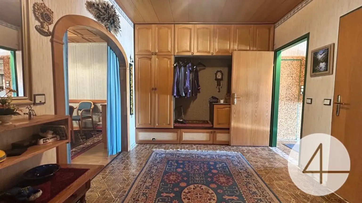Großzügiger Bungalow mit Wintergarten und Garage im Herzen von Deutsch Wagram